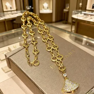 Bvlgari Divas’ Dream Gold Pavé Fan Pendant Necklace
