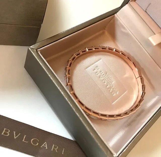 Bvlgari জ্যামিতিক গোলাপী সোনা মাতৃশঙ্খ এবং Pavé ব্রেসলেট 2