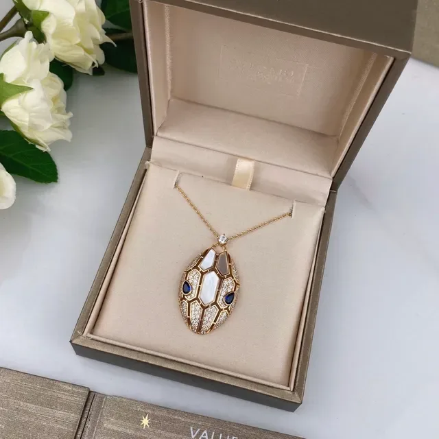 Bvlgari Colar Dije Geométrico Segmentado Ouro Azul Nácar 4