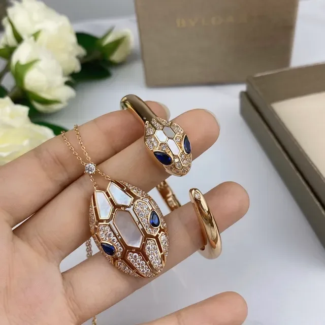 Bvlgari Colar Dije Geométrico Segmentado Ouro Azul Nácar 6