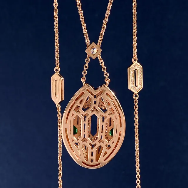 Bvlgari Collier pendentif or vert géométrique en treillis de diamants pavé 3