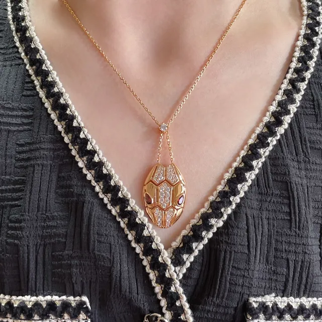 Bvlgari Pendentif Serpent Or Rouge Diamants Pavé Ecailles 9