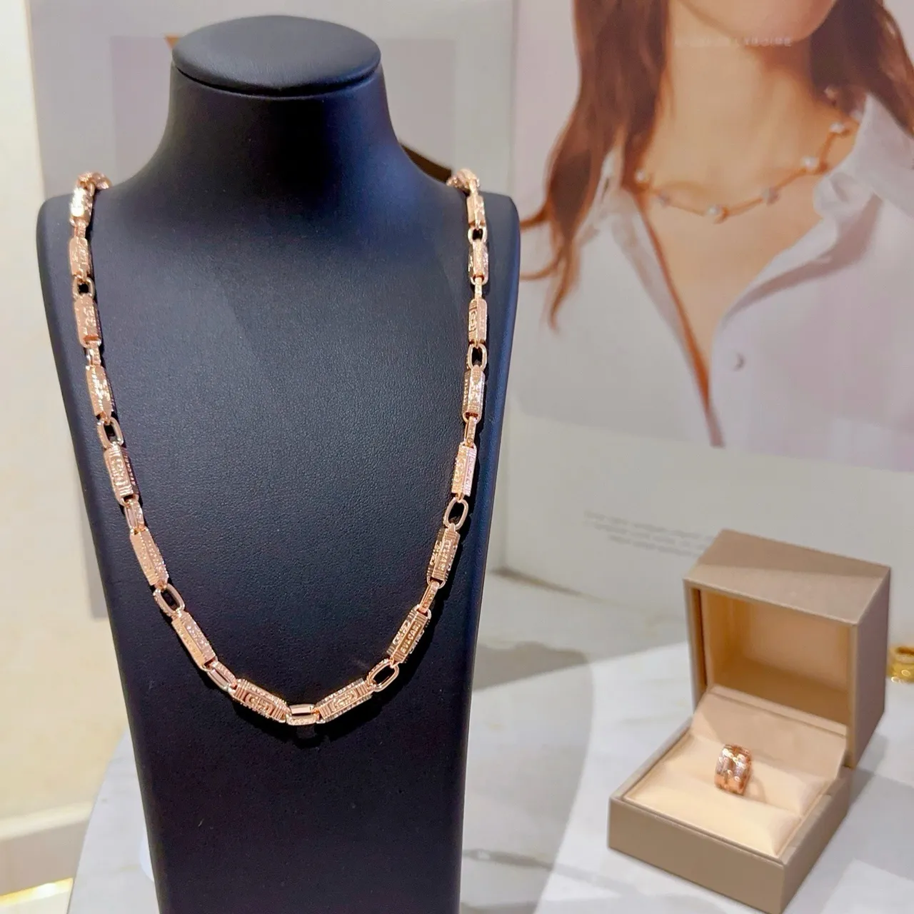 Bvlgari Gold Silver Rectangular-Link Chain Pavé-Set Stones Necklace 3