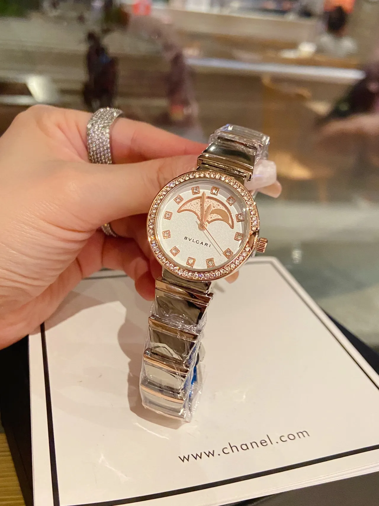 Bvlgari Ouro Branco Fase Lunar Dial Bisel Cristal Quartz Relógio 6