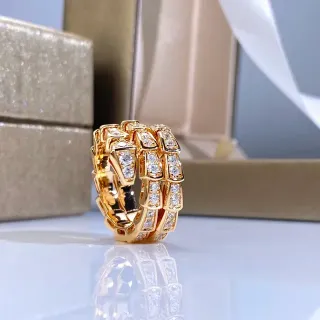 Bvlgari सोना सफेद बहु पंक्ति कोइल्ड पवेज सेट रिंग