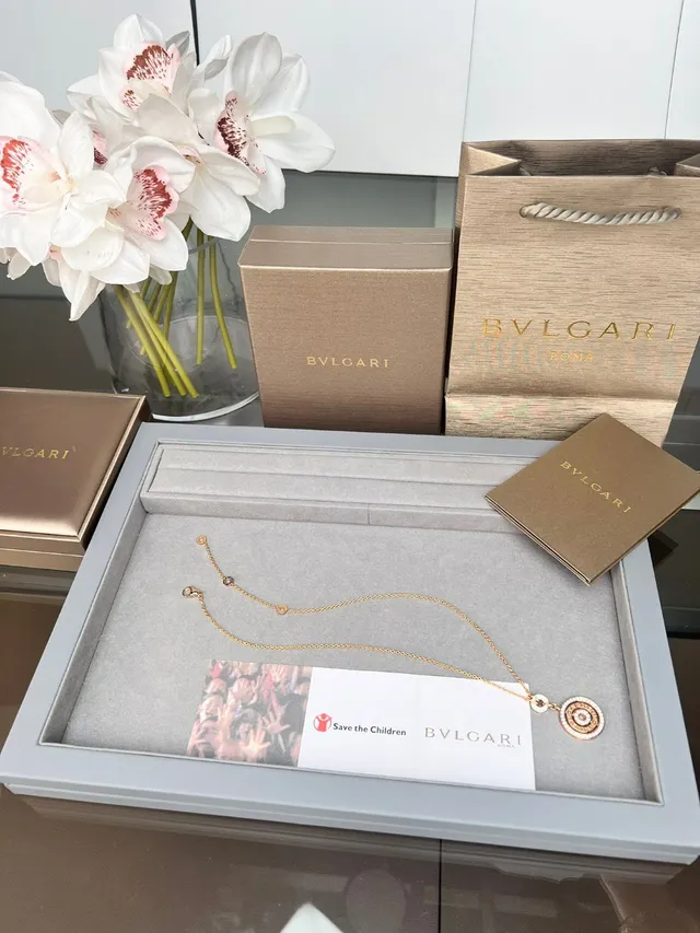 Bvlgari Collier Rose Blanche Pavé-Set en Or 8