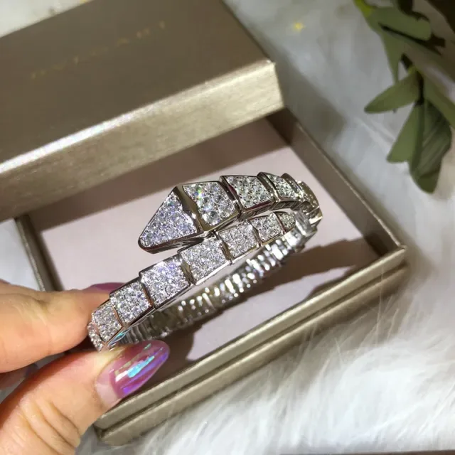 Bvlgari Serpenti سوار ثعبان مفصلي ببلور الماس 3