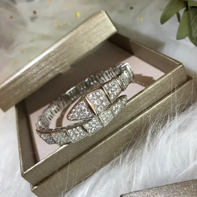Bvlgari Serpenti سوار ثعبان مفصلي ببلور الماس 4
