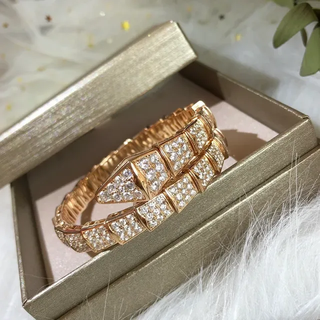 Bvlgari Serpenti سوار ثعبان مفصلي ببلور الماس 5