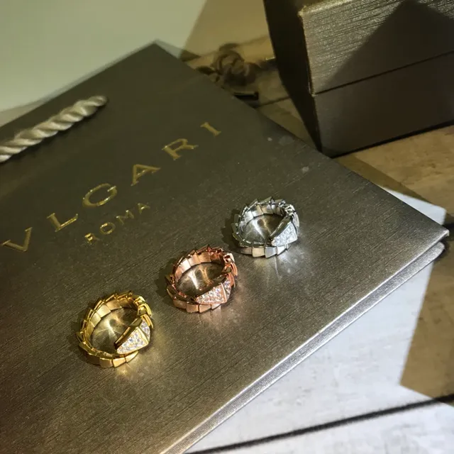 Bvlgari Serpenti Viper Pavé Diamond त्रिकोणीय सिर की अंगूठी 6
