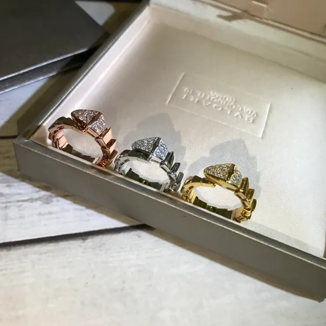 Bvlgari Serpenti Viper Pavé Diamond त्रिकोणीय सिर की अंगूठी 8