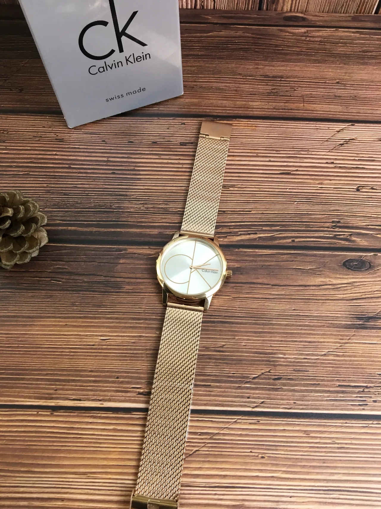 Calvin Klein Minimal Bracelet Maille Or-Ton Montre Quartz 7