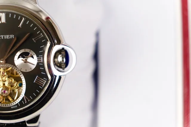 Cartier Ballon Bleu de Cartier Chronographe Tourbillon Cadran Noir Montre Mécanique 3