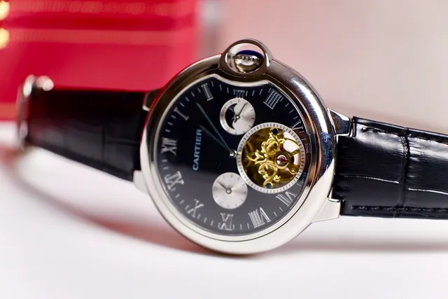 Cartier Ballon Bleu de Cartier Chronographe Tourbillon Cadran Noir Montre Mécanique 4