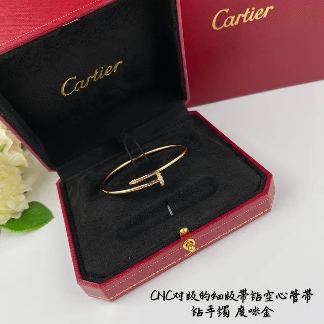 Cartier Juste un Clou Pavé-Motif Clou Diamant Bracelets Tubulaires 9