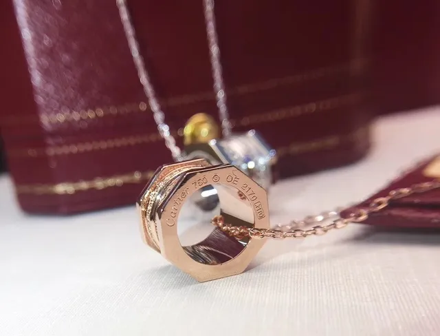 Cartier Juste un Clou قلادة هكساجونية مبطنة 3