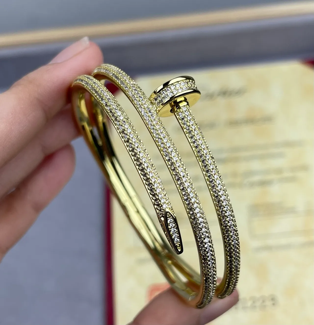 Cartier Juste un Clou Pavé Bracelet à Charnière Or Rose 4