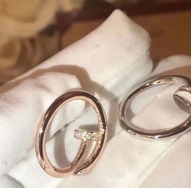 Bague Cartier Juste un Clou Or Rose Pavée de Diamants 6