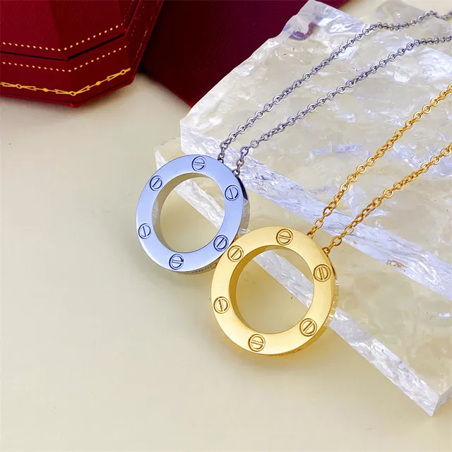Cartier Love Aro Abierto Motivo de Tornillo Collar de Oro 3