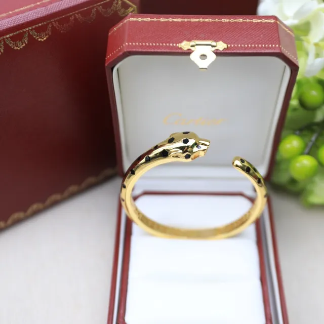Cartier Panthère Pulseira com cabeça de pantera de ouro e esmalte preto 6