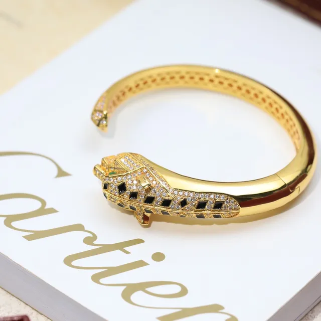 Cartier Panthère Bracelet en Or Diamant Onyx Tête de Panthère 6