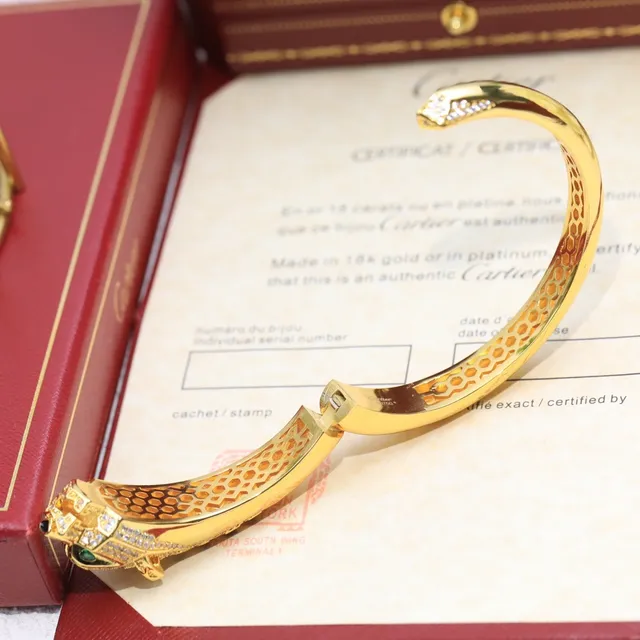 Cartier Panthère Bracelet en Or Diamant Onyx Tête de Panthère 7