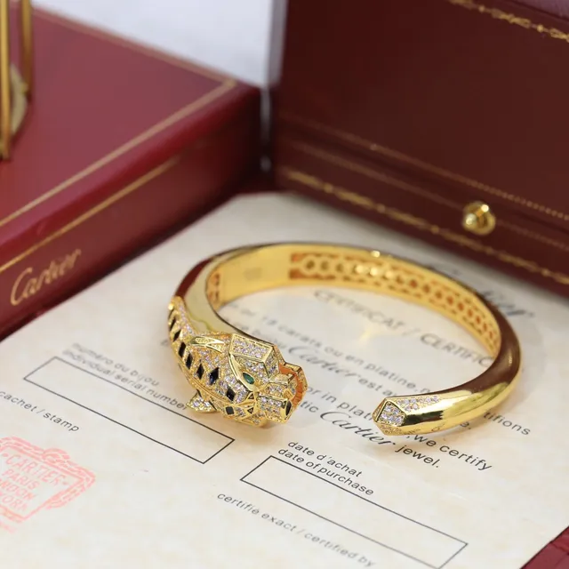 Cartier Panthère Bracelet en Or Diamant Onyx Tête de Panthère 9