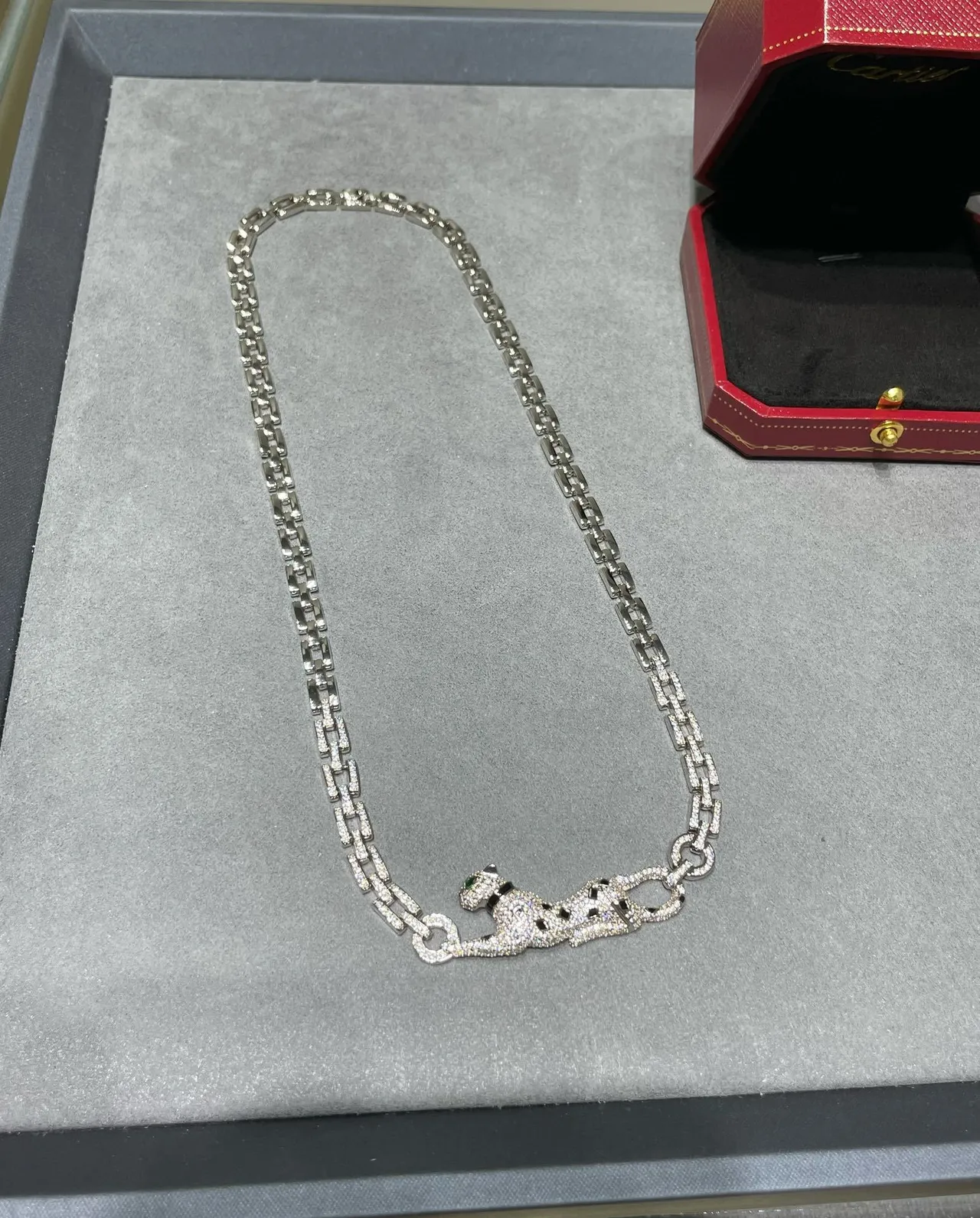 Cartier Panthère Pavé Diamond Panther Necklace 6