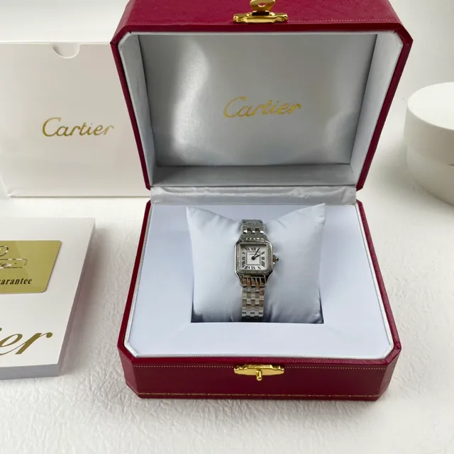 Cartier Santos Square Cadran Blanc Lunette Pavée de Diamants Montre Mécanique 5