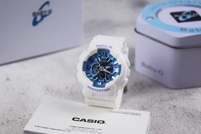 Casio Baby-G Blanc et Bleu Montre Sport Analogique-Digitale 3