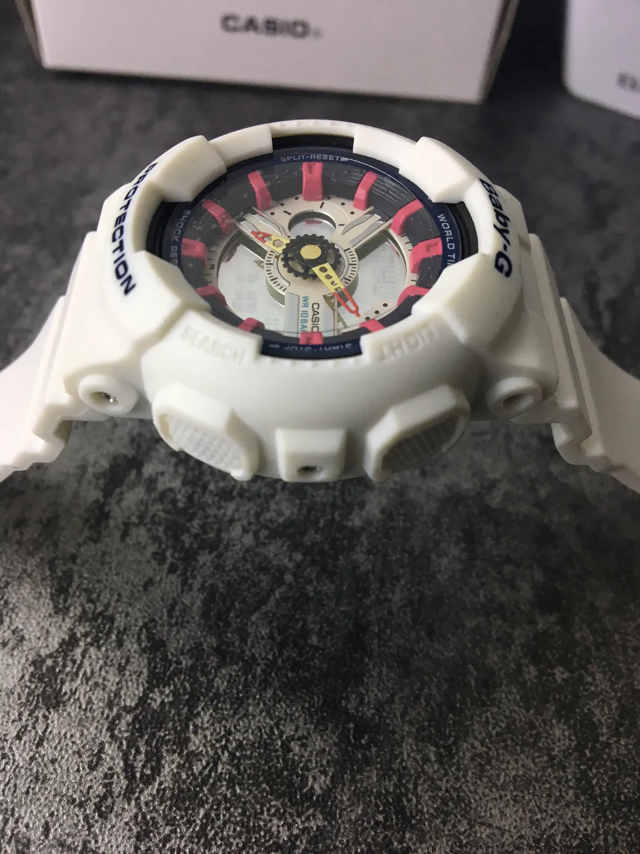 Casio Baby-G সাদা গোলাপি দৃঢ় অ্যানালগ-ডিজিটাল রেজিন কেস ঘড়ি 4