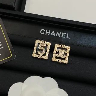 Chanel Bamboo Collection 方形水晶镶嵌金色耳环