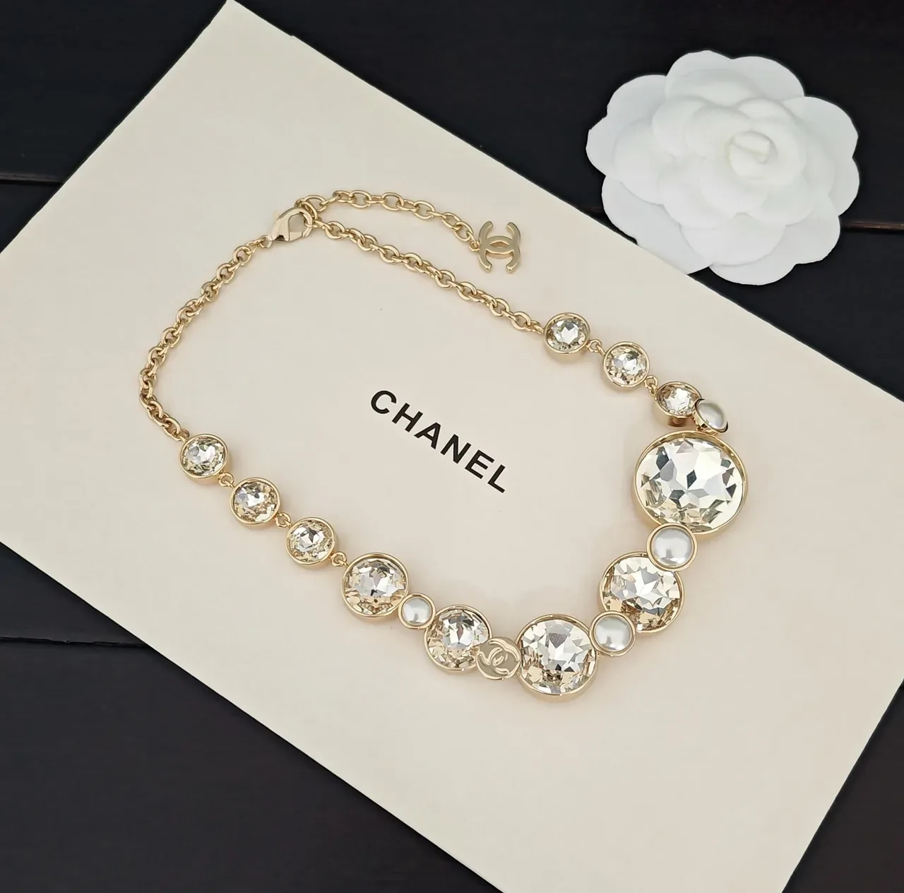 Chanel Collier Bib avec Cristaux et Perles 4