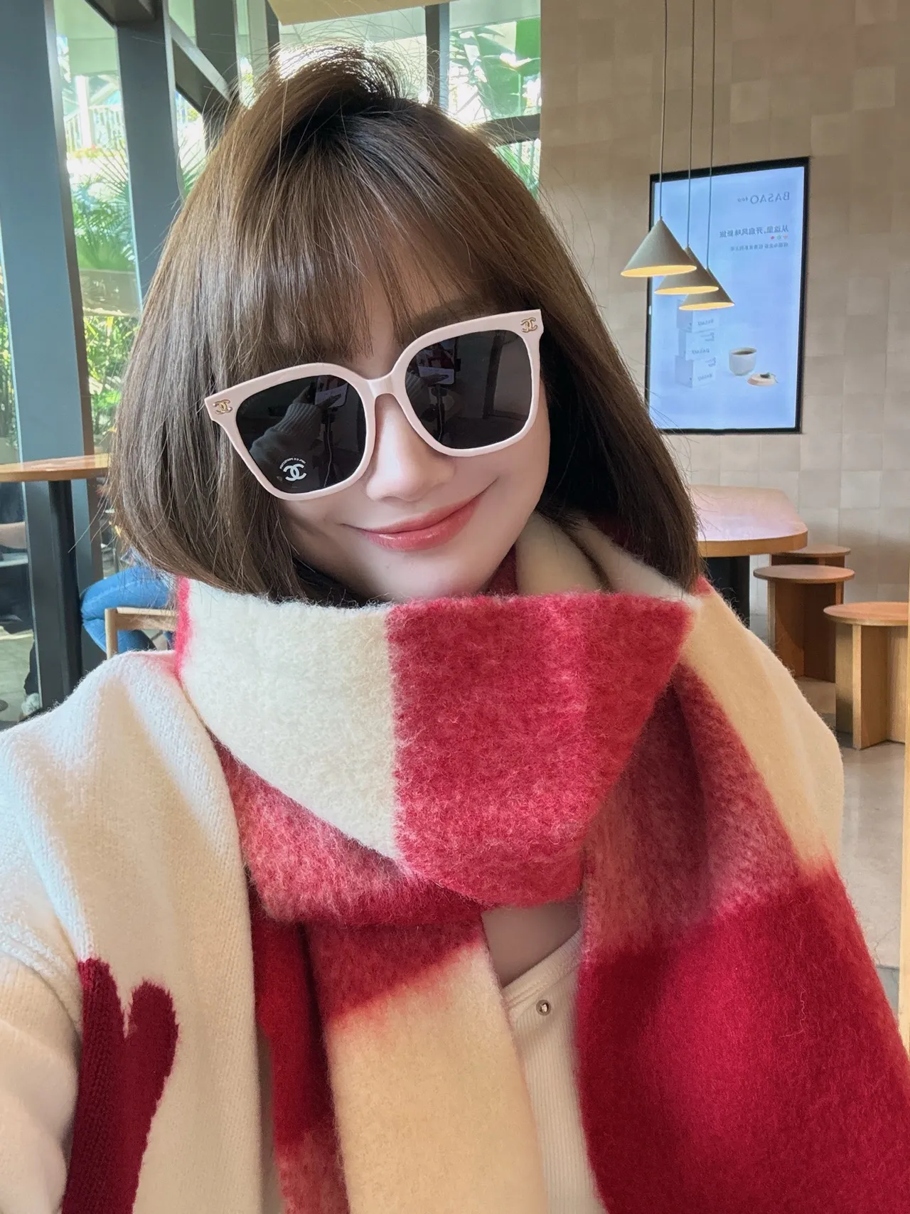 Chanel Óculos de Sol Preto Dourado Silhueta Olho de Gato Armação de Acetato 8