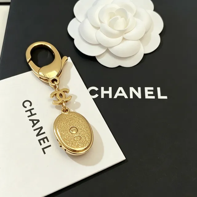 Chanel Black Gold Oval Enamel Pendant Hardware Jewelry 3
