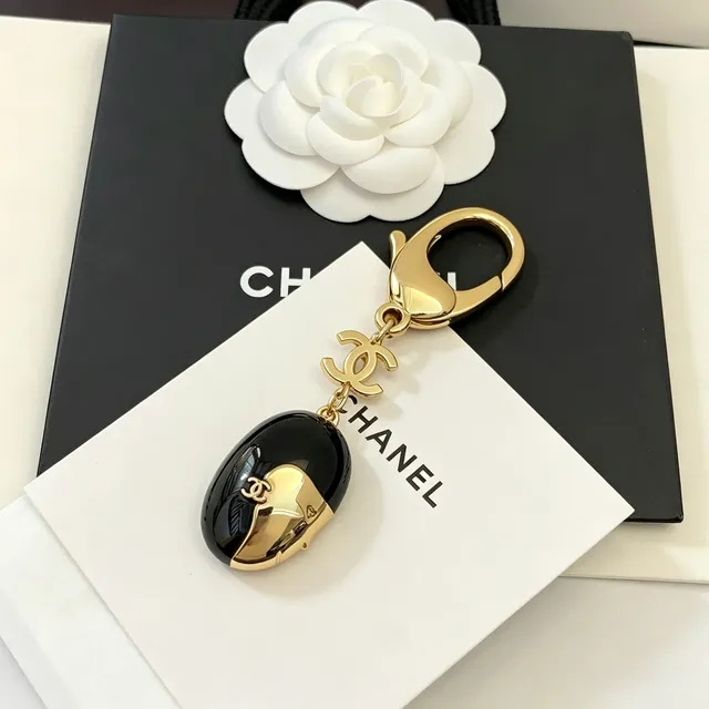 Chanel Black Gold Oval Enamel Pendant Hardware Jewelry 6