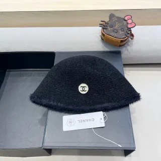 Chanel Black Knitted Fur-Trimmed Beanie