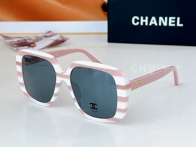 Chanel 黑色 紫色 超大方框 厚醋酸纤维镜腿 太阳镜 6