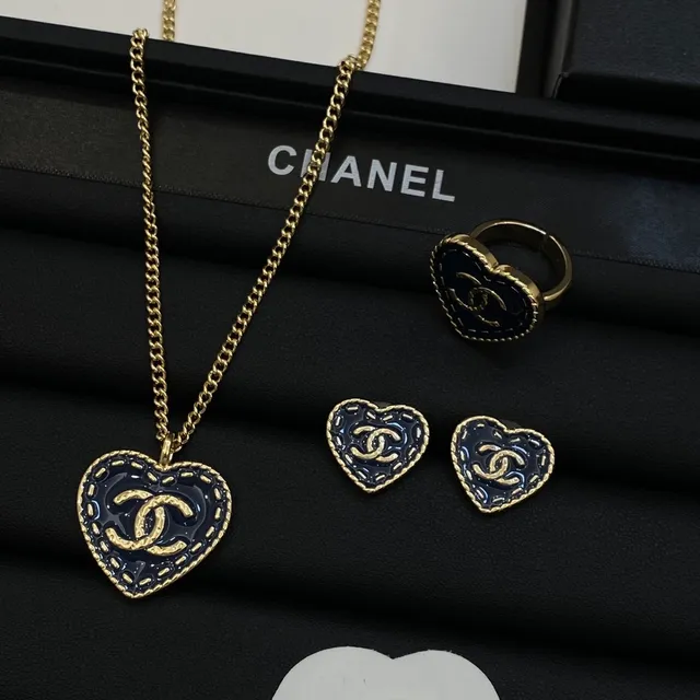 Chanel Blue Gold Heart-Shaped Enamel Necklace 6