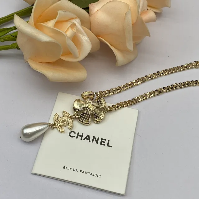 Chanel Camellia Pearl Necklace Gold-Tone Crystal and Pearl Drop Necklace 2