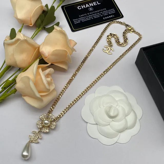Chanel Camellia Pearl Necklace Gold-Tone Crystal and Pearl Drop Necklace 4