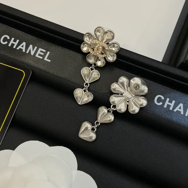 Chanel Camellia Collier Argent Blanc Motif Floral Cristaux 4