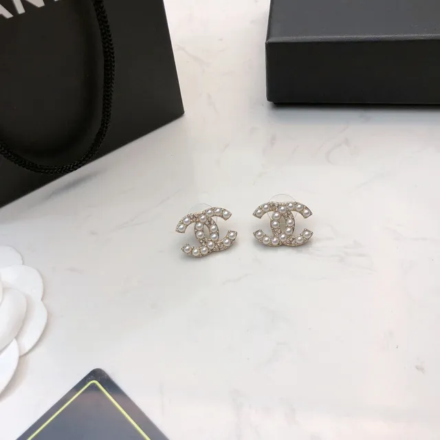 Chanel CC Broche Perle et Cristal Doré Broche 3