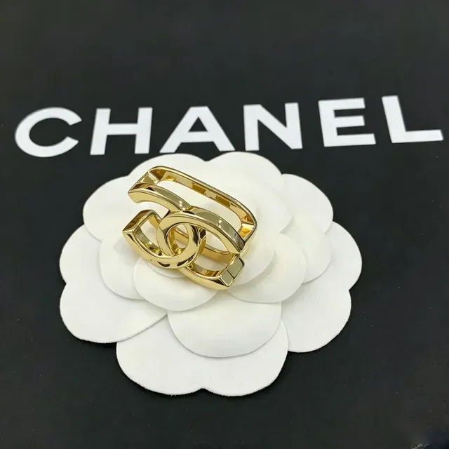 Chanel CC Camellia Gold White Interlocking Logo Base Brooch 6