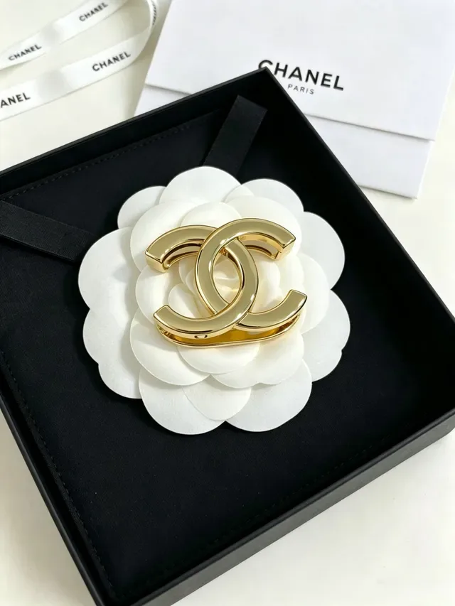Chanel CC Camellia Gold White Interlocking Logo Base Brooch 9