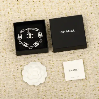 Chanel CC Logo चेन ब्रेसलेट सिल्वर टोन पावे क्रिस्टल ब्रेसलेट
