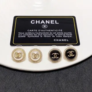 Chanel CC Logo 黑色金色 圆形 Pavé 水晶边框耳钉