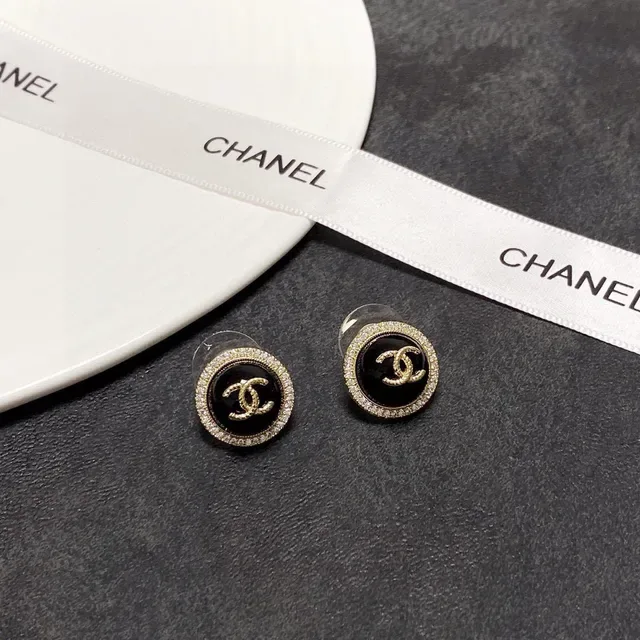 Chanel CC Logo Stud Black Gold Circular Pavé Crystal Border Earrings 9