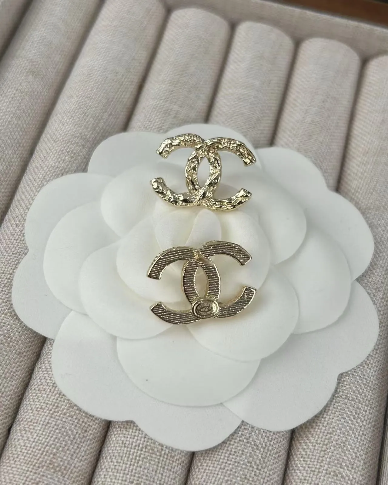 Chanel CC Logo Stud Gold Black Textured Earrings 2