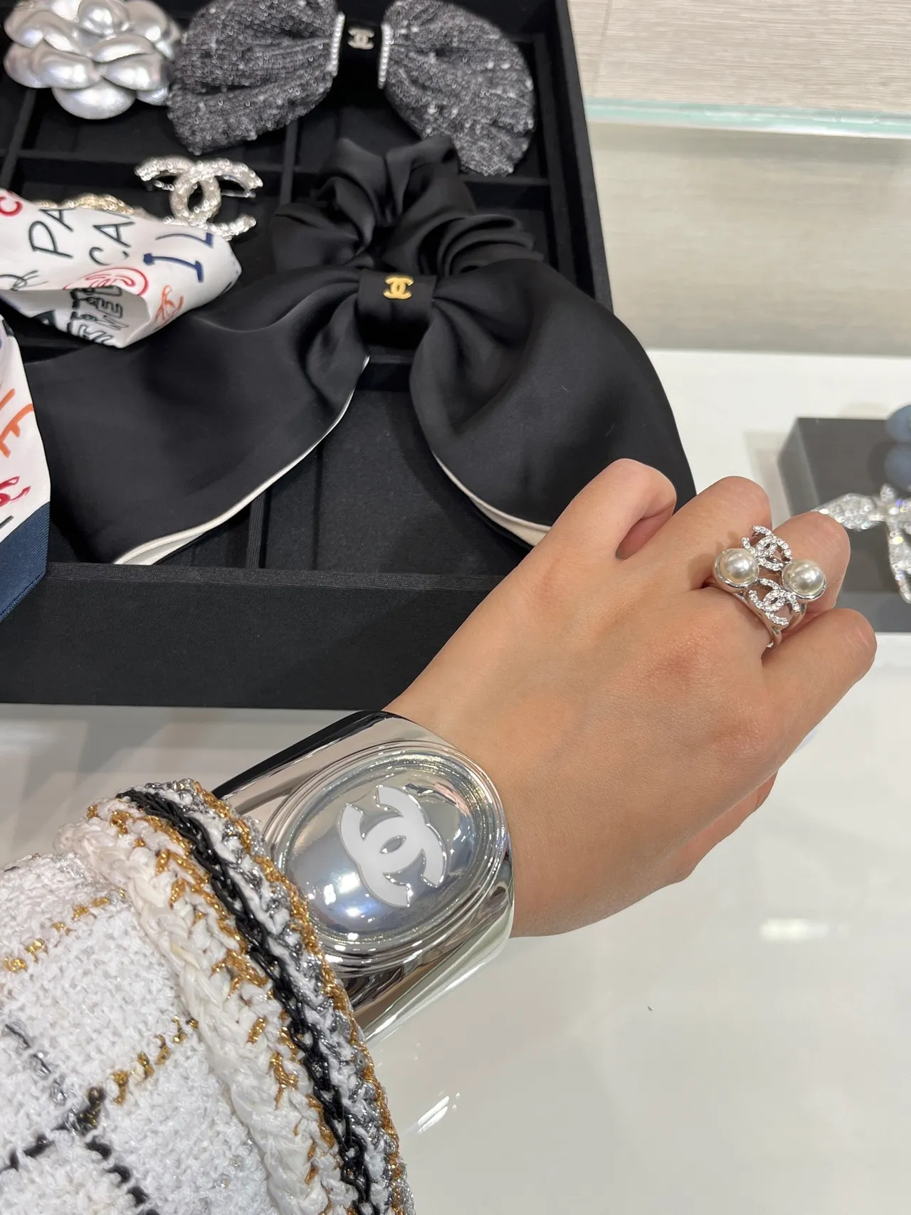 Chanel Classic Cuff Polished Silver-Tone White Enamel Bracelet 5